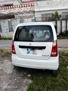wagon r 2018 December almost 2019 shap in good condition
