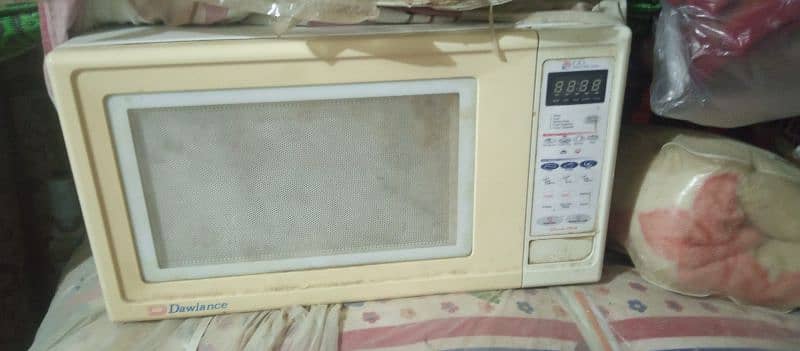 Dawlance microwave oven 52 leter 0