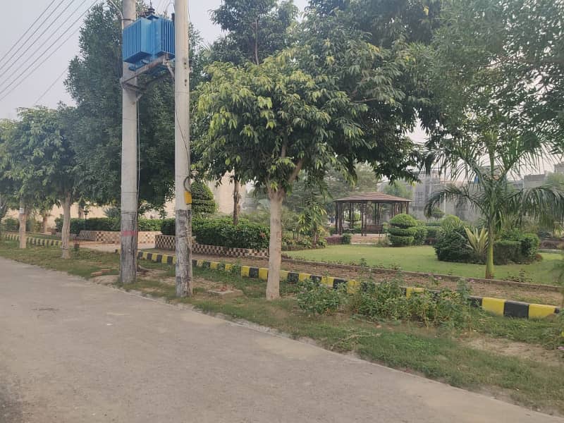 Secure Your Dream Home: Own a Prime 10 Marla Residential Plot in Hafeez Garden Housing Scheme Phase 2, Lahore, with Convenient 1-Year Installment Plan! 7