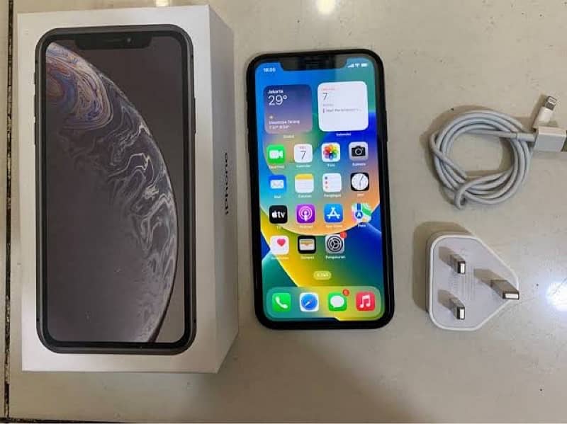 Apple Iphone XR mint condition 10/10 2