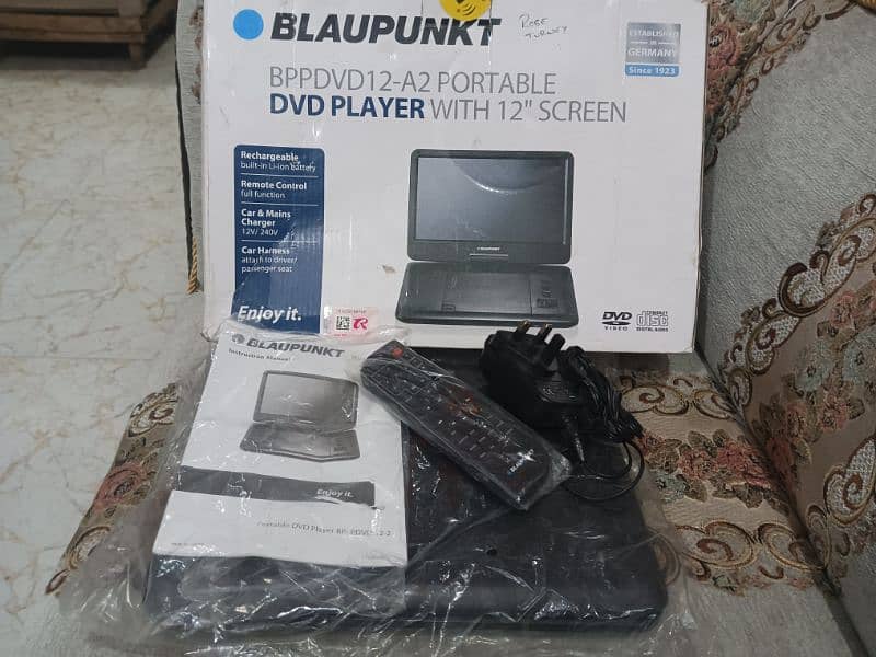 original BLAUPUNKT portable DVD player with 12 " screen 1