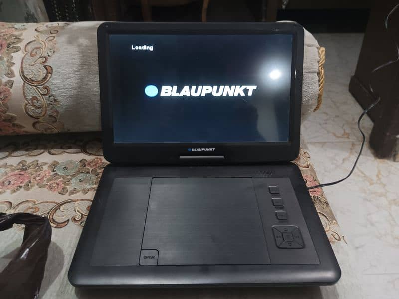 original BLAUPUNKT portable DVD player with 12 " screen 4