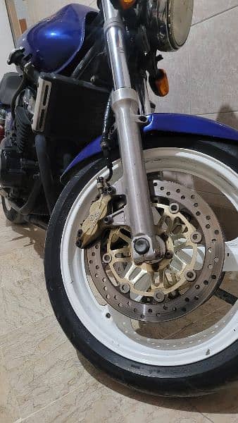 Honda CB400 superfour 4