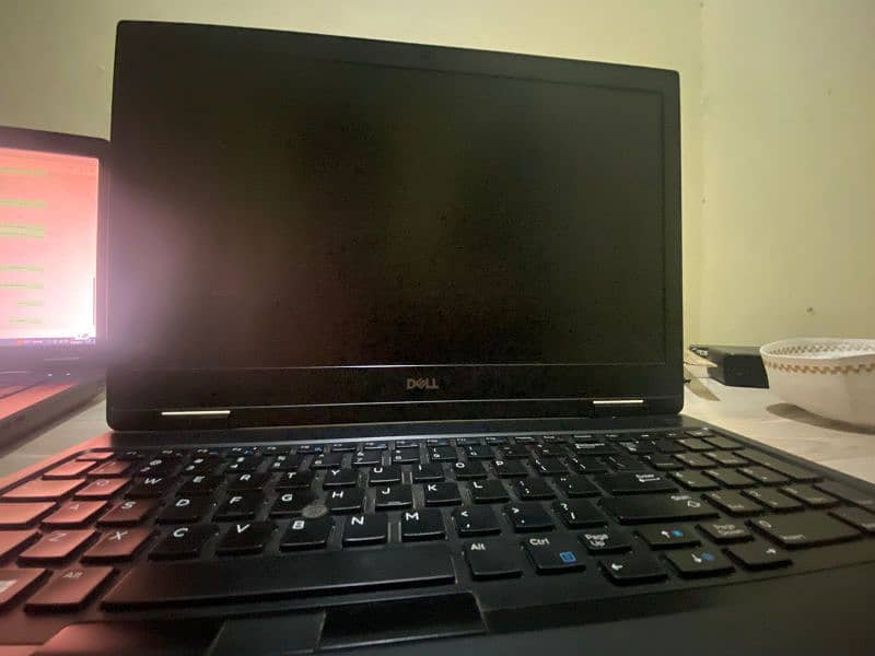 Dell Precision 7530 Mobile Workstation Laptop - 8th Gen Core i7 1