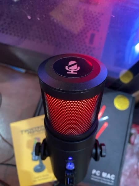 Twisted Minds microphone for gaming, podcasts and streaming 4