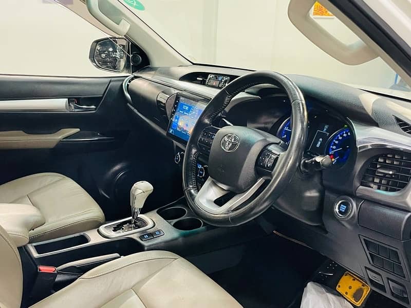 Toyota Hilux Revo V 2018 Pushstart 9