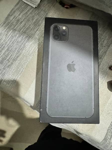 Iphone 11 pro max pta approved  256gb 0