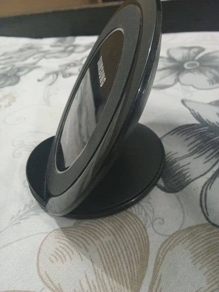 SAMSUNG WIRELESS CHARGER 2