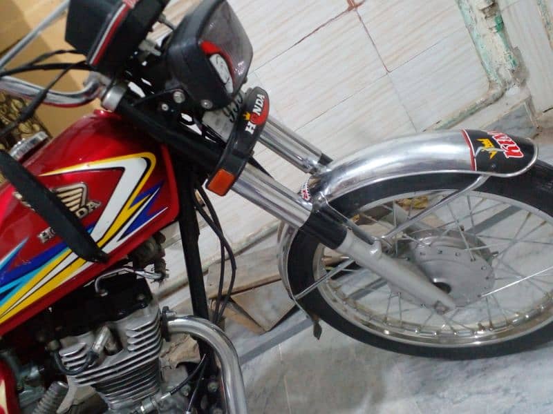 Honda 125 in nice condition original and complete documents 2