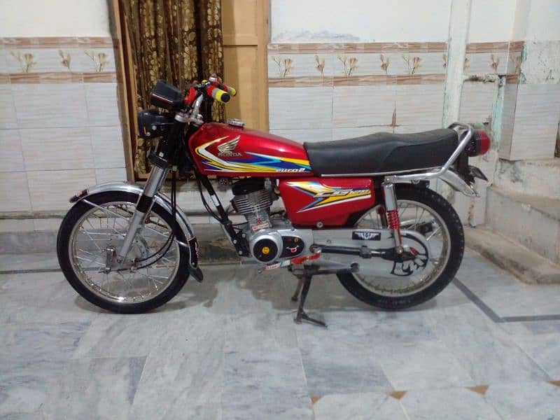 Honda 125 in nice condition original and complete documents 3