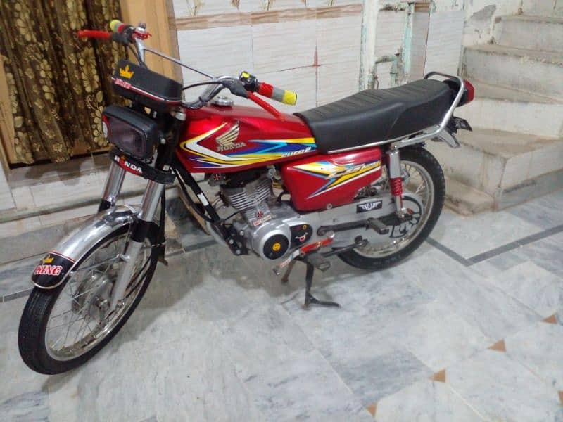 Honda 125 in nice condition original and complete documents 10