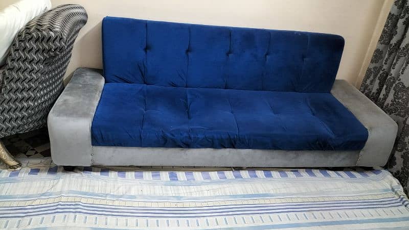 2 sofa kum beds 0