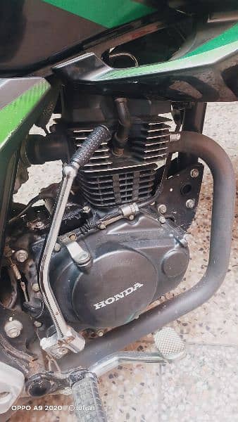 Honda CB 150F 6