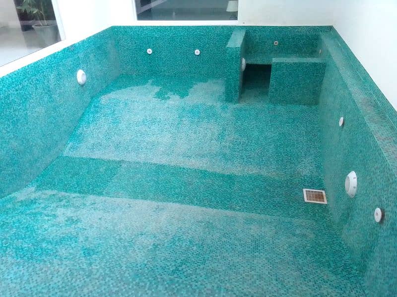 swimming pool 16