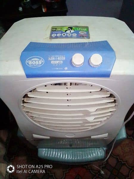 boss air coller 10/10 condition with stool 5