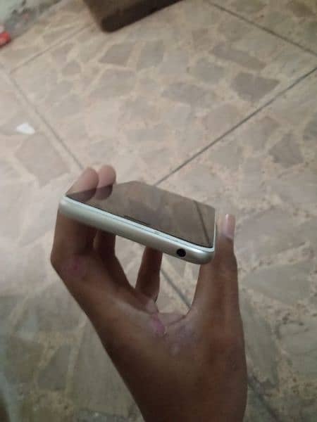 urgent for sell honor 7s mobile charger 0