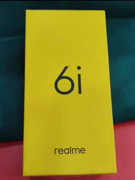 Realme 6i 4+128 White Colour 5