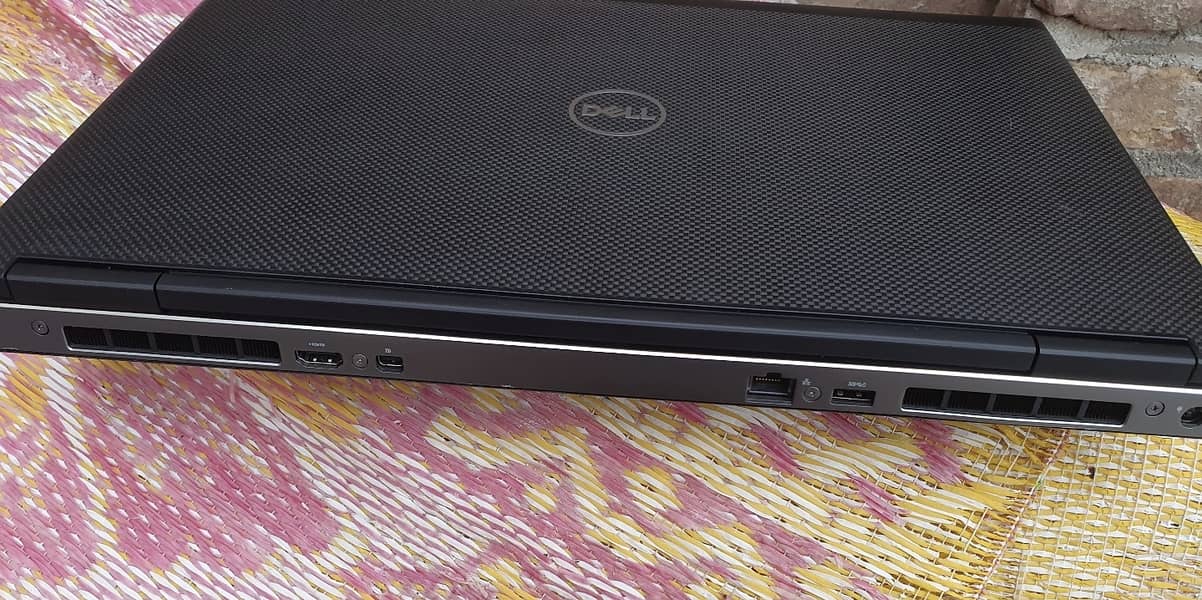 Dell Precision 7730 workstation    Intel core i7-8850H 8th generation 11