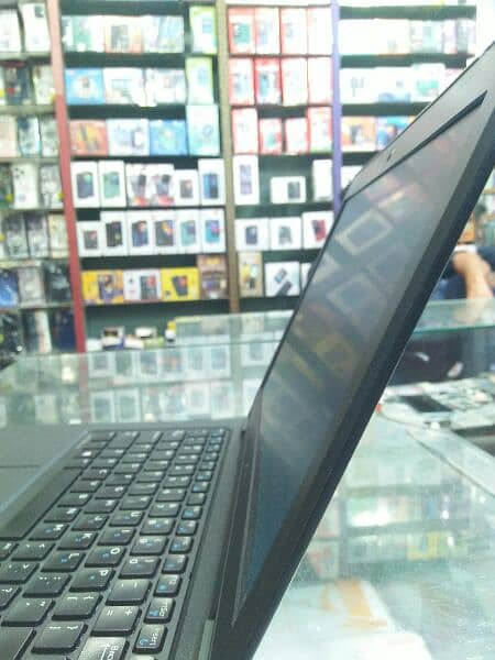 CORE I5 fifth generation. DELL latitude 7250 with ssd. Hi speed laptop 2