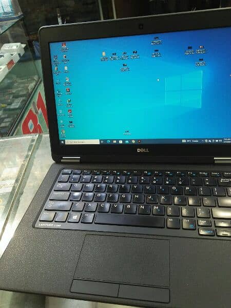 CORE I5 fifth generation. DELL latitude 7250 with ssd. Hi speed laptop 4
