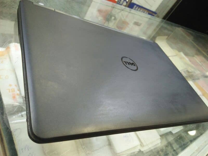 CORE I5 fifth generation. DELL latitude 7250 with ssd. Hi speed laptop 5