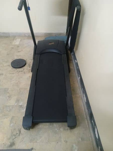Rs. 60,000 SPIRITE Trademil excellent condition heavy weight machine. 4