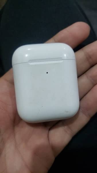 Apple Airpods 2 (wireless charging case) 2