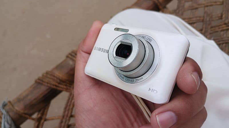 Samsung Digital camera 16 Mega Pixel 2