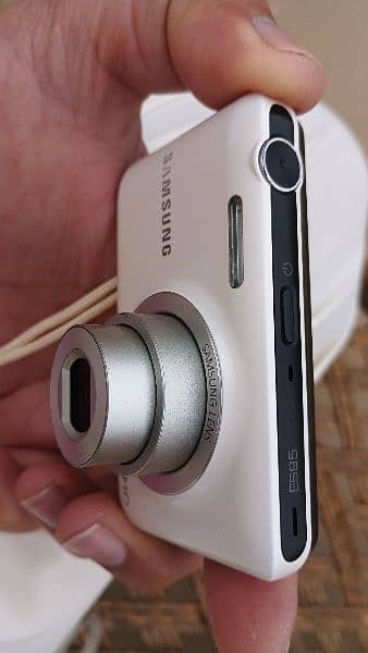 Samsung Digital camera 16 Mega Pixel 3