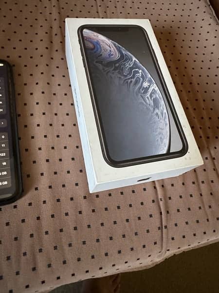 Iphone XR 64GB Black (PTA Approved) 8