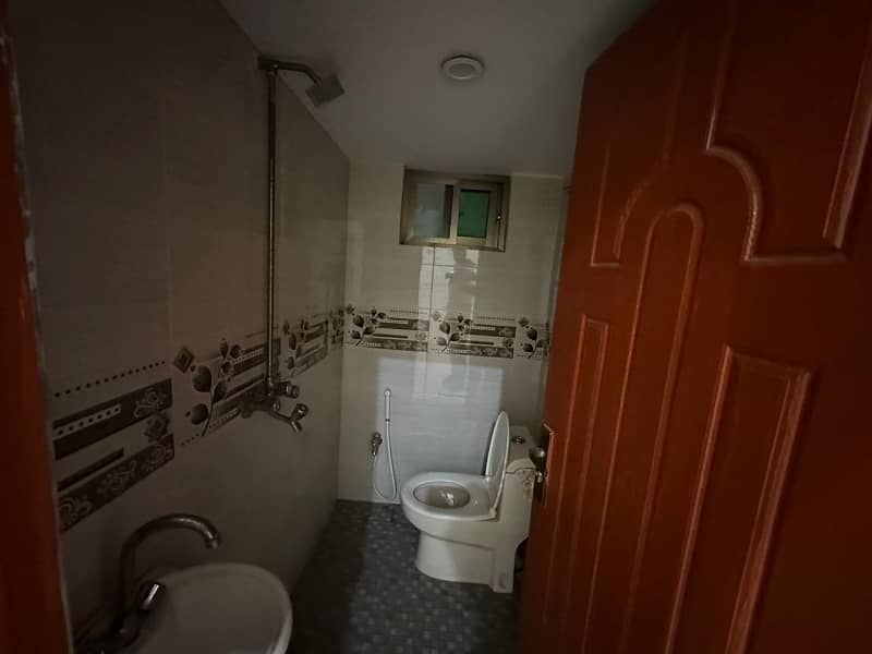 DC colony 3 rooms flat for rent (facing road) 6