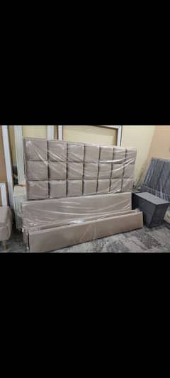 bed / bed set / poshish bed / double bed / bed with side tables