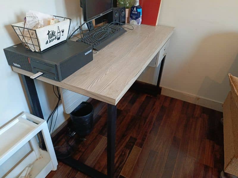 computer table standard size 4ft by 2ft 1