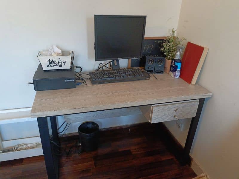 computer table standard size 4ft by 2ft 2