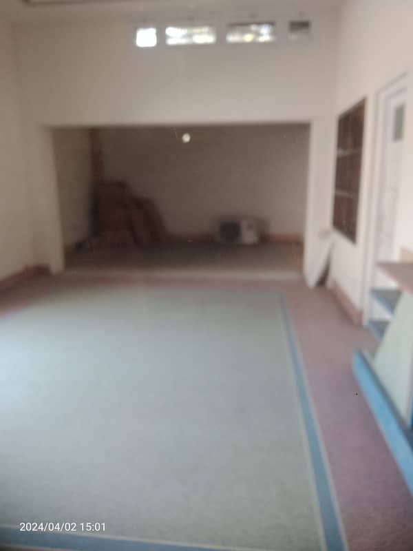 4 Kanal House for rent in Gulberg MM Alam road near KFC best for School College and Multi National companies 5