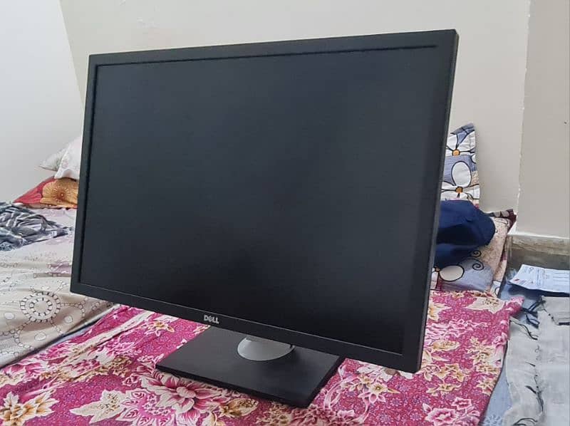 DELL'S FLAGSHIP PROFESIONAL 30 INCH IPS 2K MONITOR 6