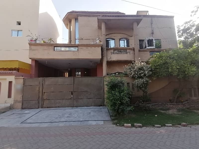 Stunning House Is Available For sale In Marghzar Officers Colony 1