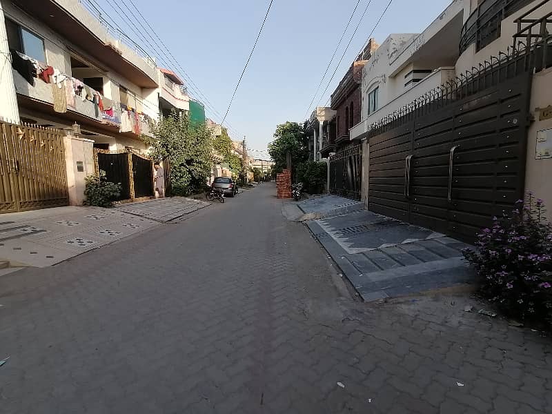 10 Marla House For sale Is Available In Marghzar Officers Colony 3