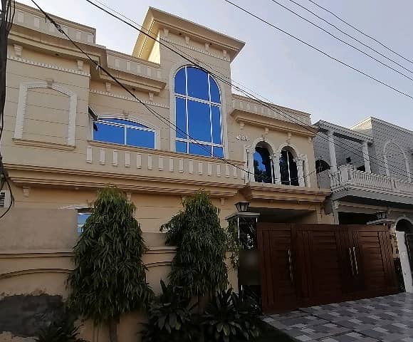 House In Marghzar Officers Colony For sale 2