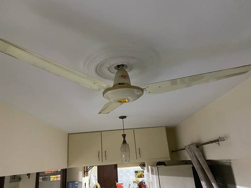 5 ceiling fan perfect running condition 2