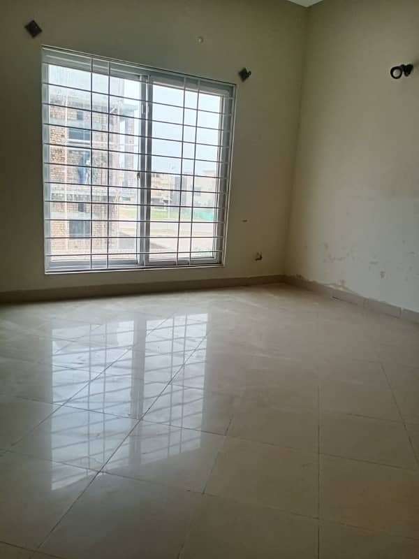 Bahria Town Phase 8 Rawalpindi 10 Marla House For Rent 11