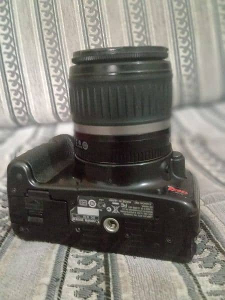 Canon DSLR camera 3