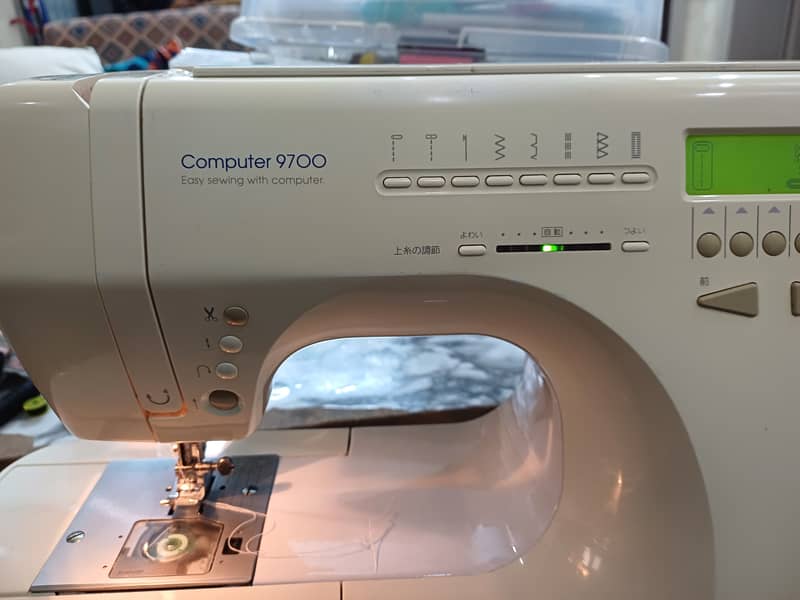 Singer Apricot 9700 sewing machine 1