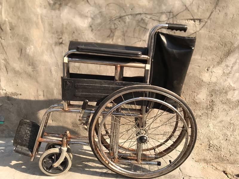 Wheelchairs for sale in lahore 3