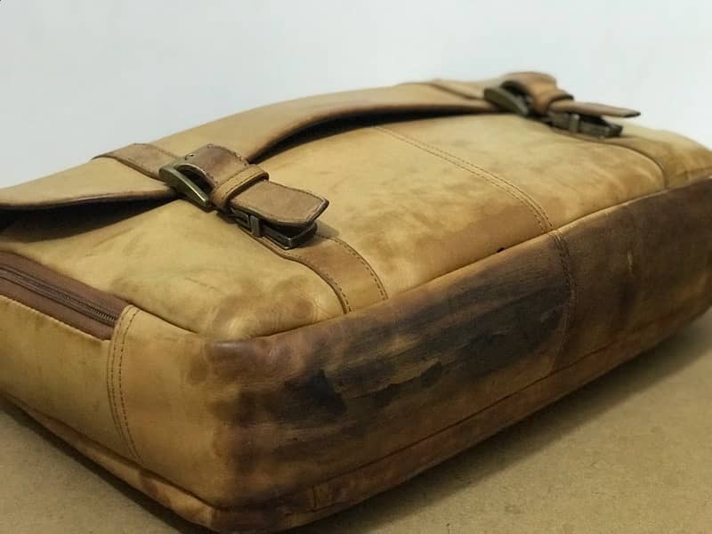 2, Samsonite Leather laptop bag  / Office Bag / documents bag 2