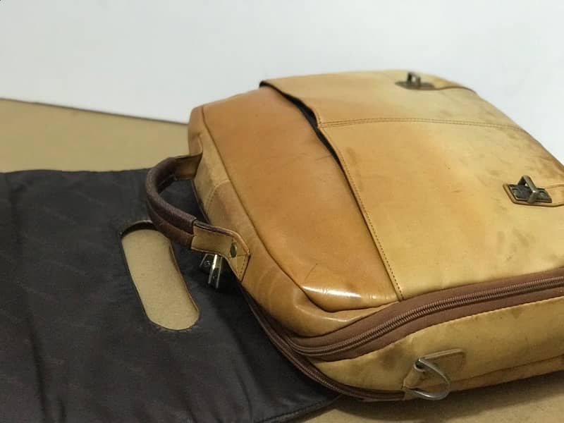 2, Samsonite Leather laptop bag  / Office Bag / documents bag 4