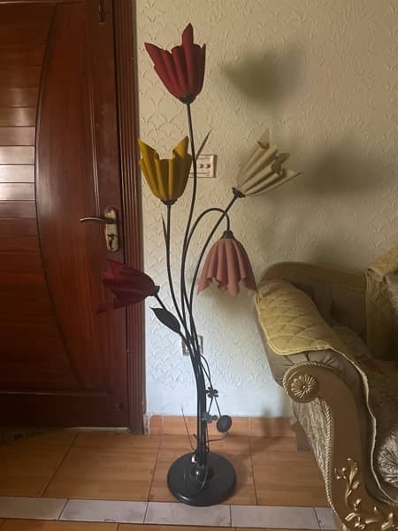beautiful flower shaped lamp 0