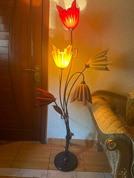 beautiful flower shaped lamp 1