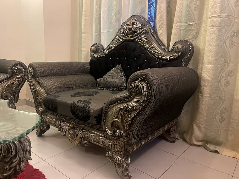 Deco Luxury Furniture 0