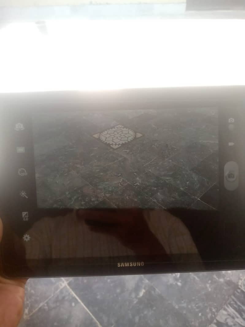 Samsung Galaxy Tablet 16